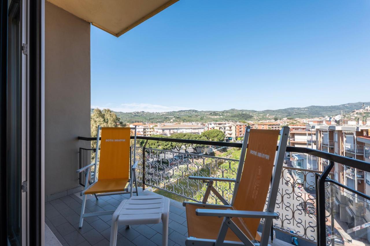 Hotel Bellevue Et Mediterranee Diano Marina Bagian luar foto
