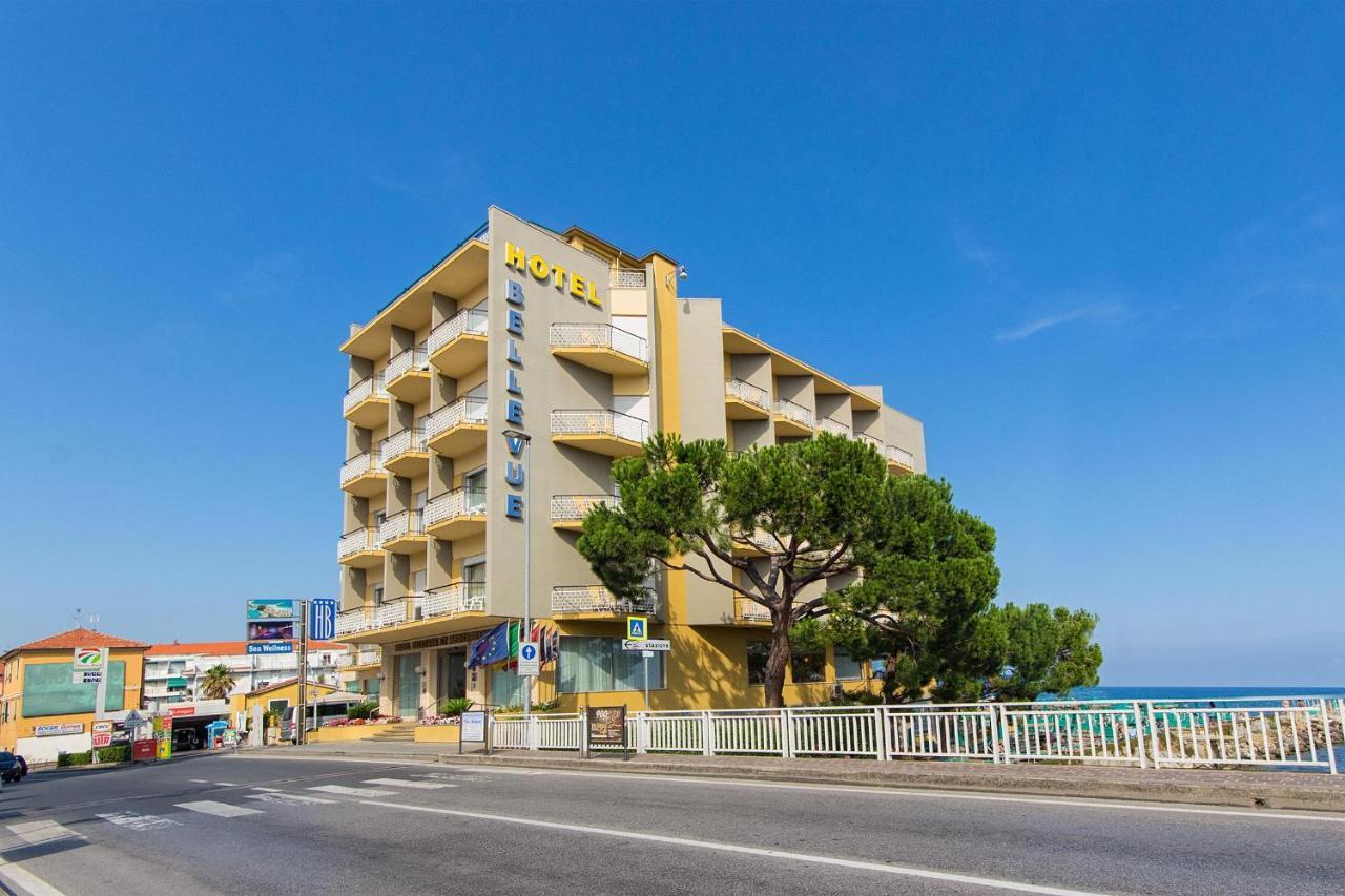 Hotel Bellevue Et Mediterranee Diano Marina Bagian luar foto